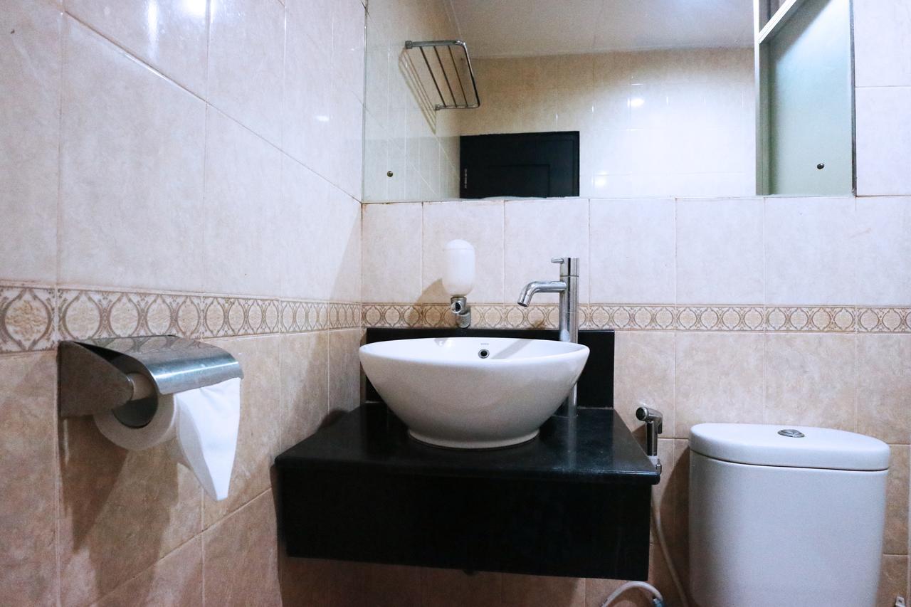 Mirah Hotel Джакарта Екстериор снимка